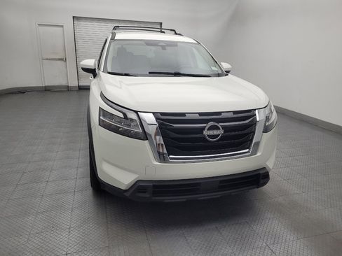 Used 2022 Nissan Pathfinder SV FWD image 14