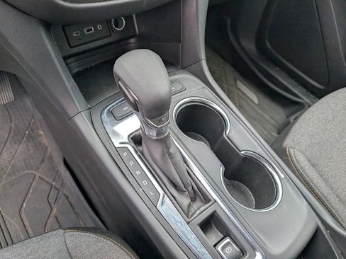 Used 2023 Chevrolet Equinox LT w/ LPO, Floor Liner Package image 17