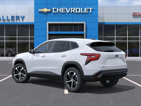New 2026 Chevrolet Trax RS w/ Sunroof Package FWD image 3