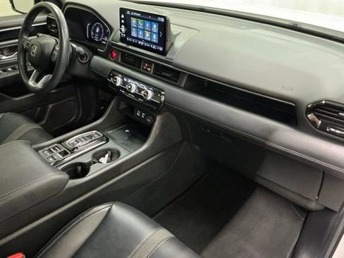 Used 2024 Honda Pilot EX-L image 18