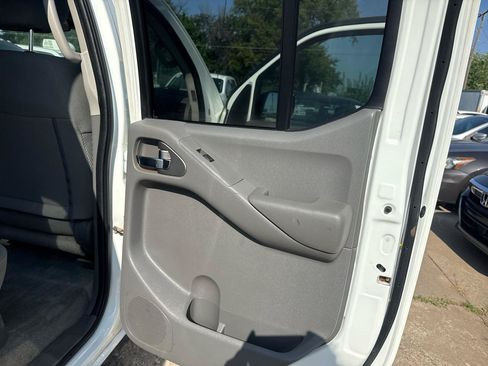 Used 2018 Nissan Frontier SV RWD image 29