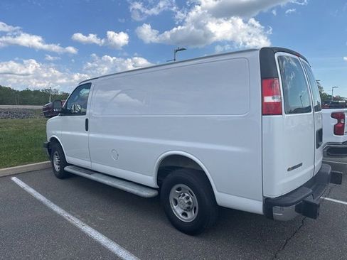 Used 2024 Chevrolet Express 2500 w/ Driver Convenience Package RWD image 5