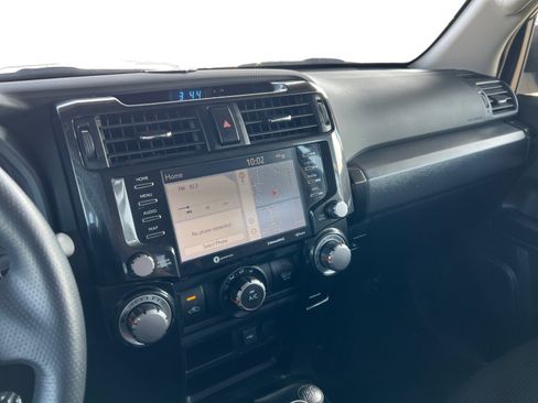 Used 2023 Toyota 4Runner TRD Off-Road image 15