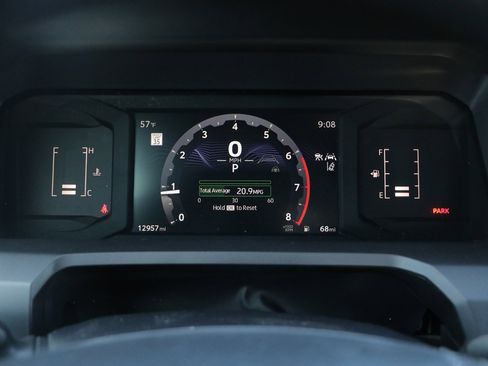 Used 2025 Toyota Tacoma SR5 AWD/4WD image 20