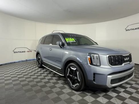 Used 2024 Kia Telluride EX AWD/4WD image 3