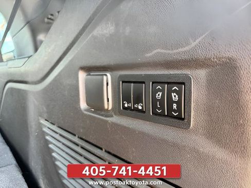 Used 2021 Chevrolet Tahoe LT w/ Luxury Package RWD image 23