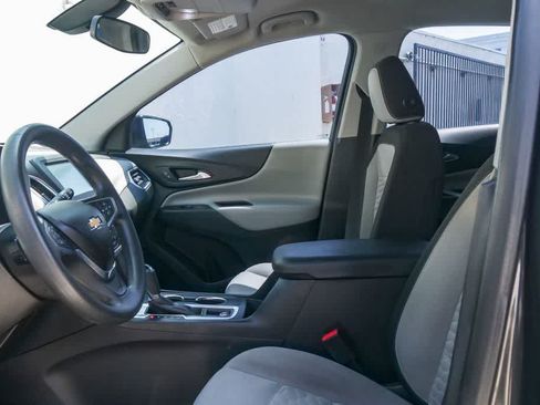 Used 2018 Chevrolet Equinox LS FWD image 17
