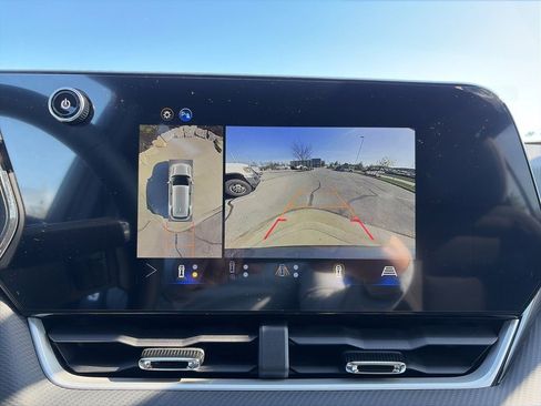 New 2026 Chevrolet Equinox LT w/ Safety and Technology Package AWD/4WD image 19