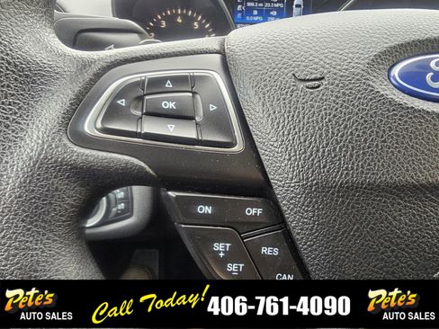 Used 2017 Ford Escape SE image 28