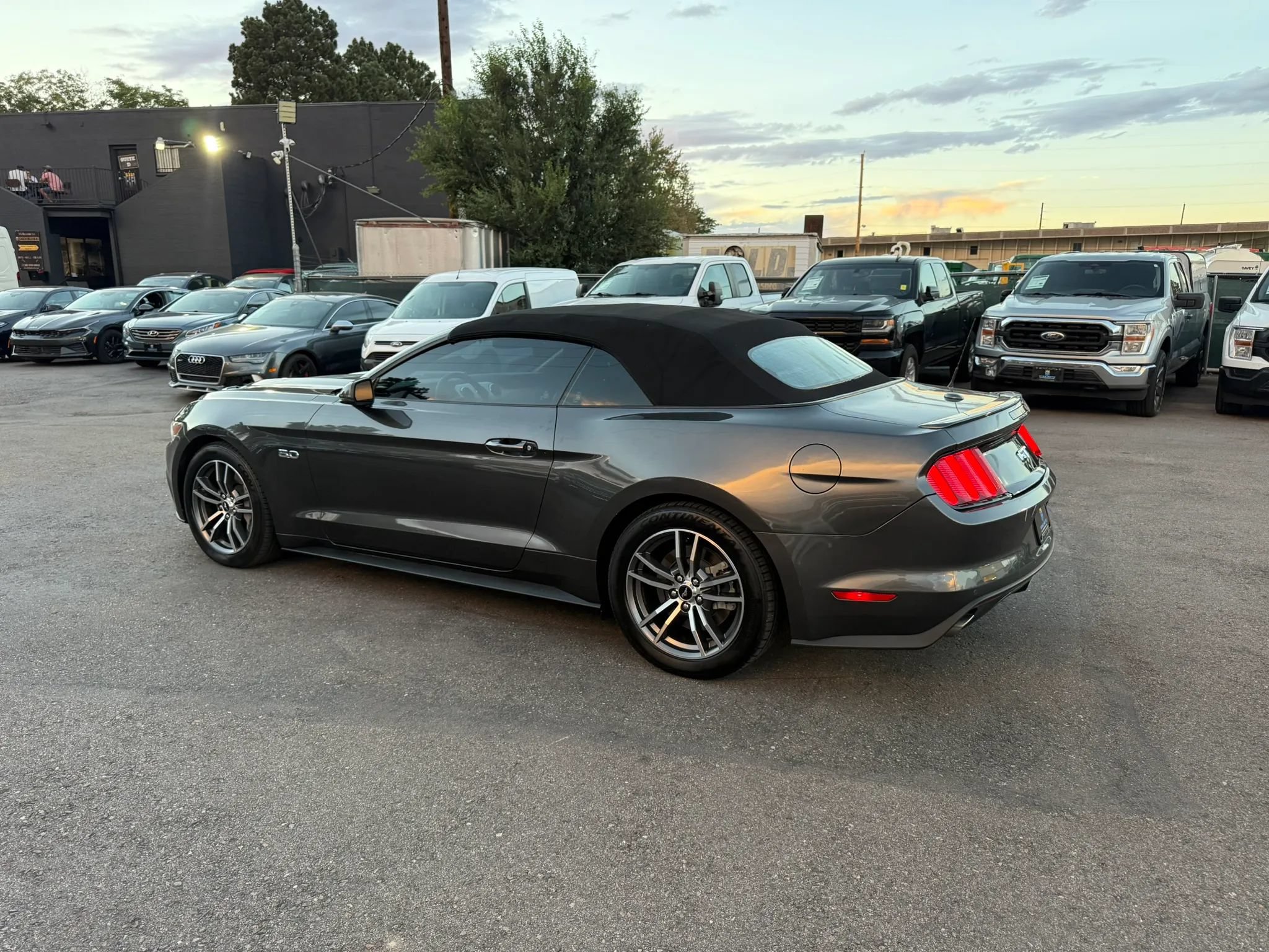 Used 2016 Ford Mustang GT Premium w/ Equipment Group 401A RWD image 7