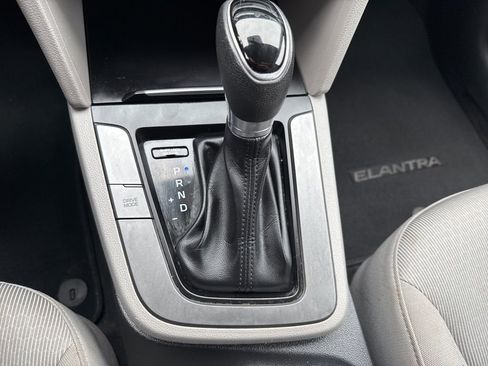 Used 2018 Hyundai Elantra SEL image 34