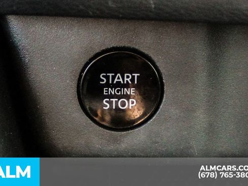 Used 2024 Nissan Rogue S FWD image 28
