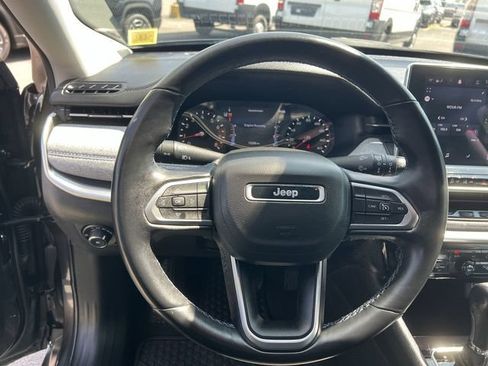Used 2022 Jeep Compass Latitude w/ Convenience Group AWD/4WD image 28