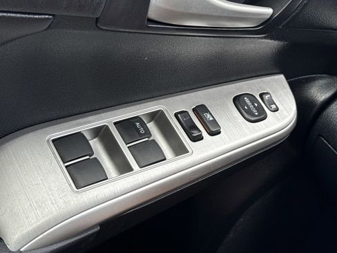 Used 2014 Toyota Camry SE FWD image 15