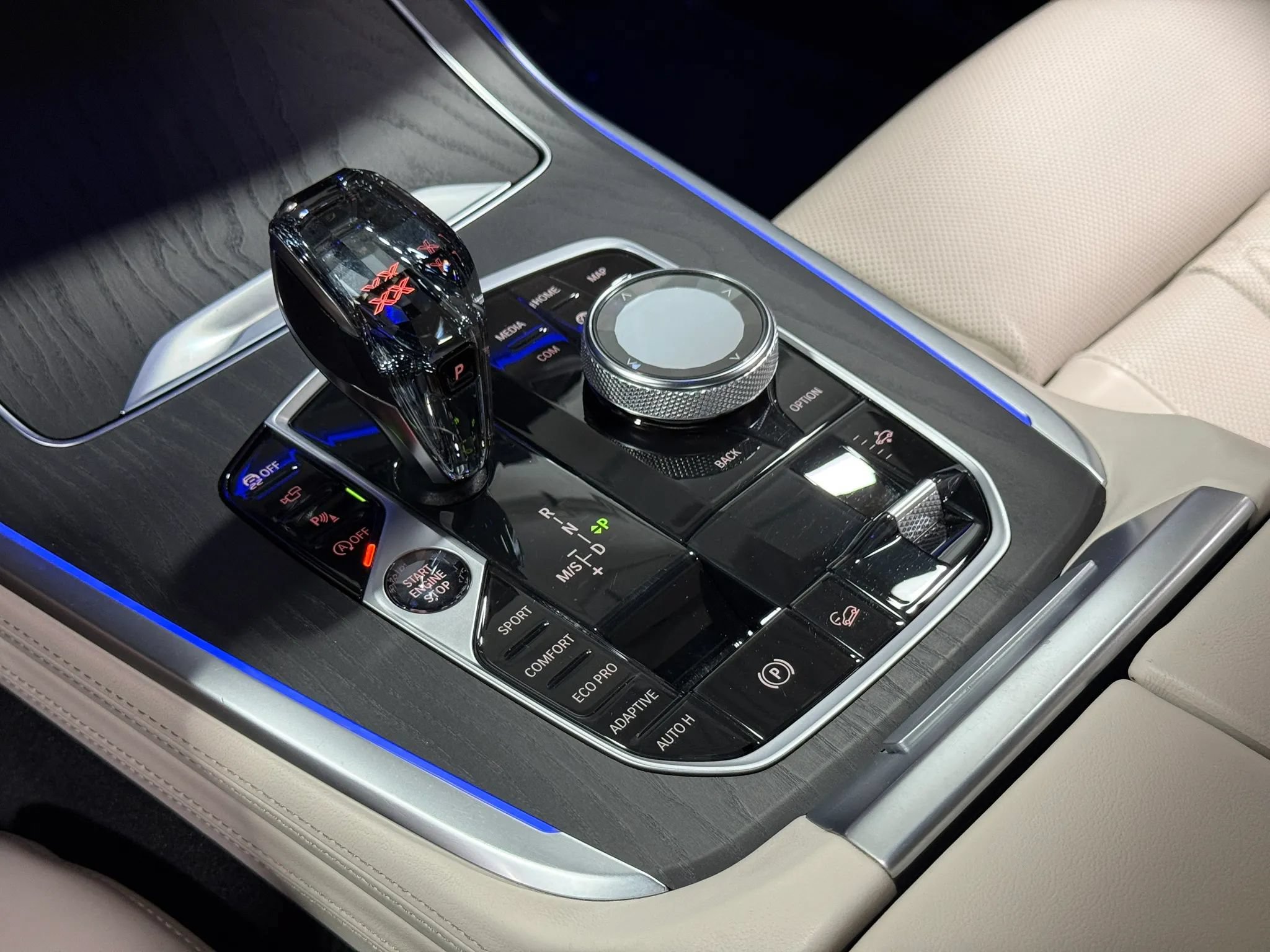 Used 2020 BMW X7 M50i w/ Executive Package AWD/4WD image 40