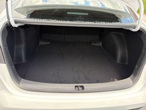 Used 2026 Toyota Corolla LE FWD image 22