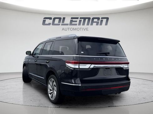 Used 2024 Lincoln Navigator Reserve image 3