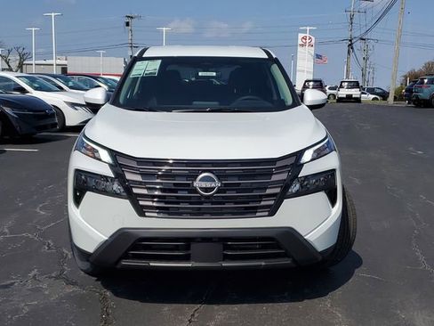 New 2026 Nissan Rogue SV w/ Cold Weather Package AWD/4WD image 2