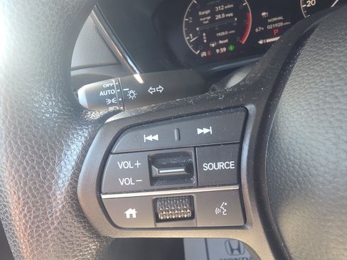 Used 2024 Honda CR-V LX image 27