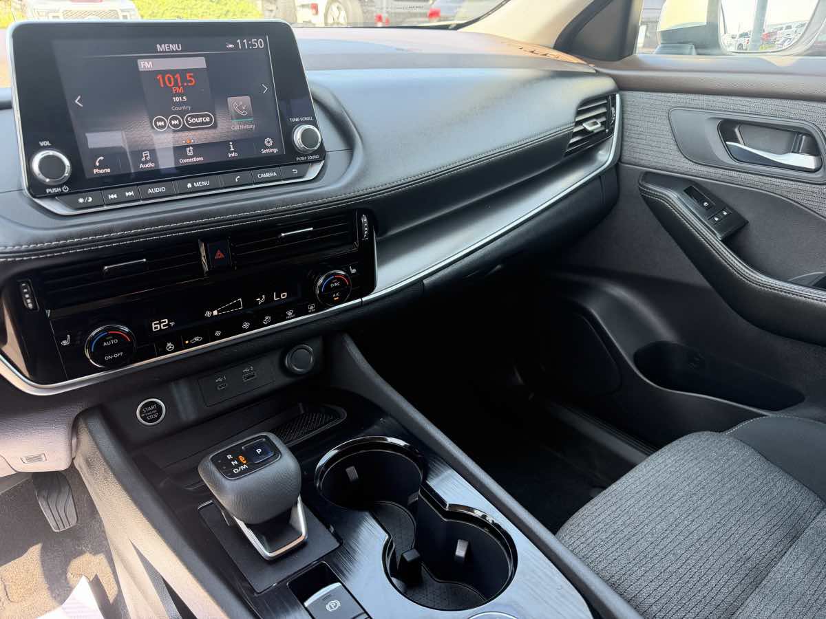 Used 2021 Nissan Rogue SV AWD/4WD image 17