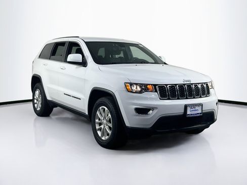 Used 2022 Jeep Grand Cherokee Laredo E image 3