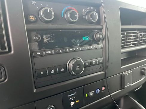 Used 2021 Chevrolet Express 2500 image 18