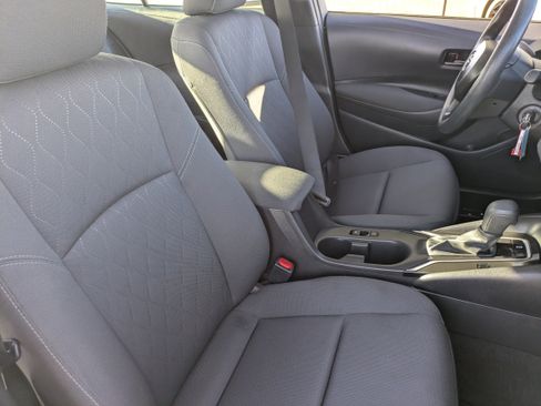 Used 2025 Toyota Corolla LE image 10