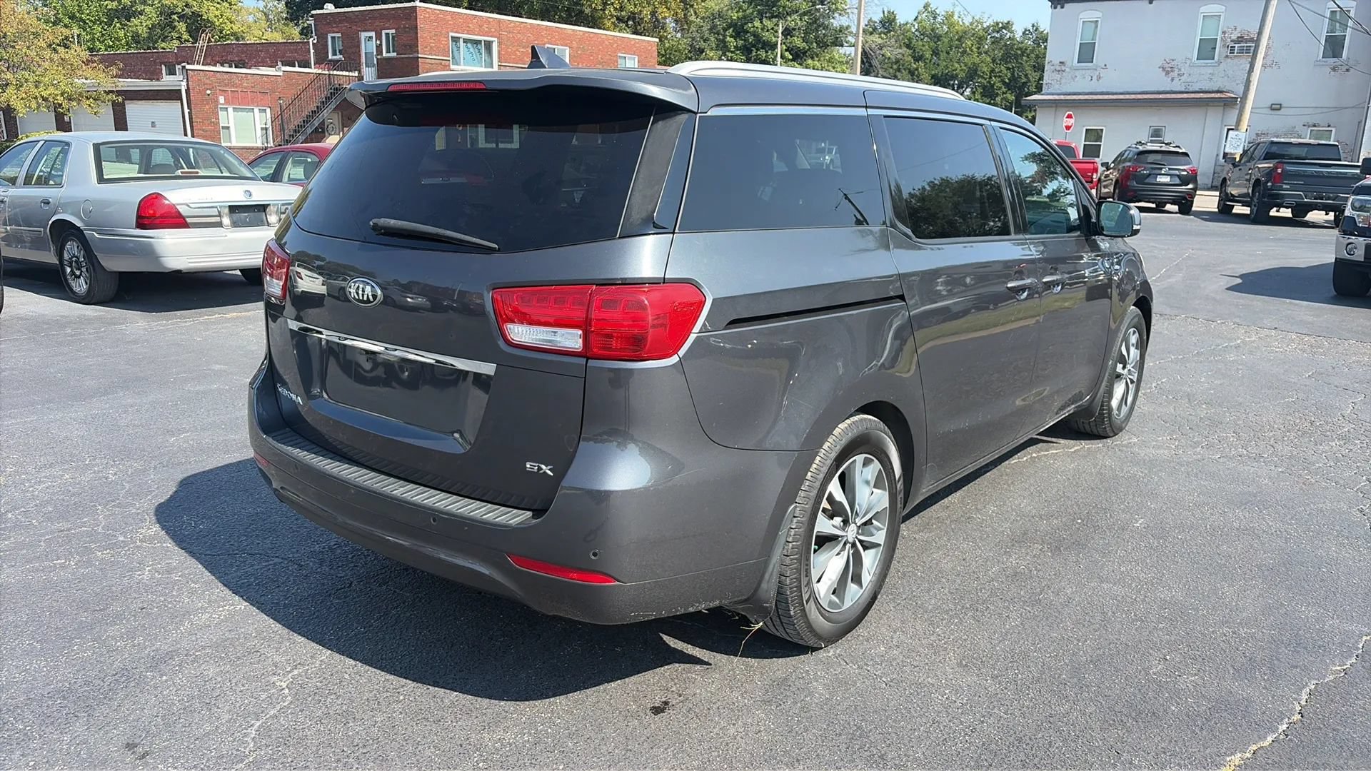Used 2016 Kia Sedona SX FWD image 5