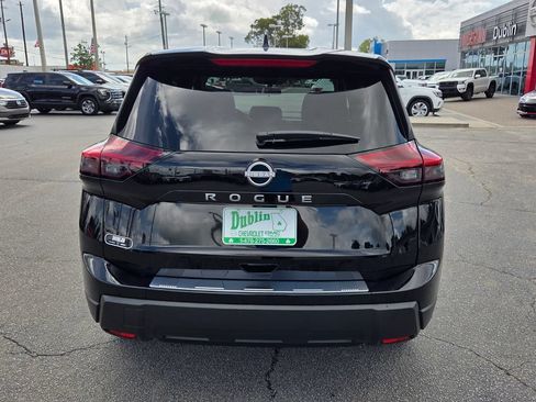 New 2026 Nissan Rogue SV FWD image 8