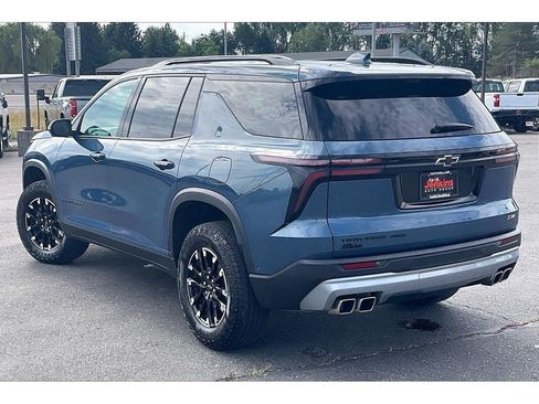 Used 2024 Chevrolet Traverse Z71 w/ Enhanced Driving Package AWD/4WD image 13