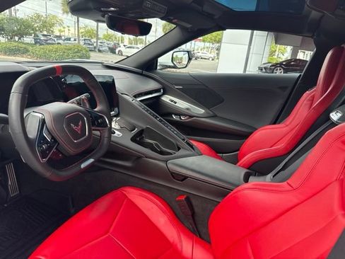 Used 2025 Chevrolet Corvette Z06 RWD image 8