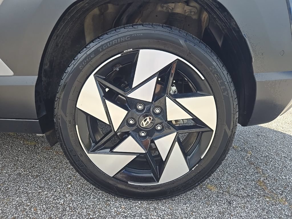 Used 2024 Hyundai Kona Limited FWD image 27
