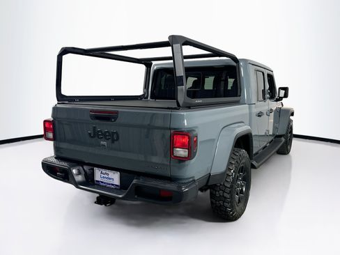 Used 2025 Jeep Gladiator Sport AWD/4WD image 5