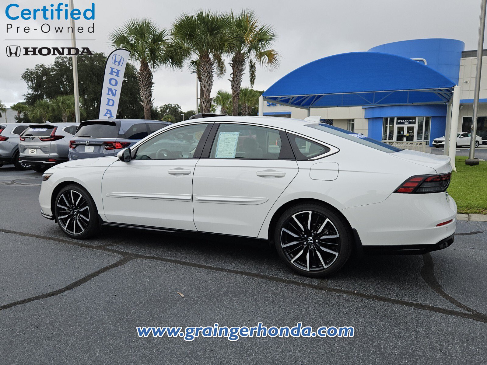 Certified 2023 Honda Accord Touring image 3