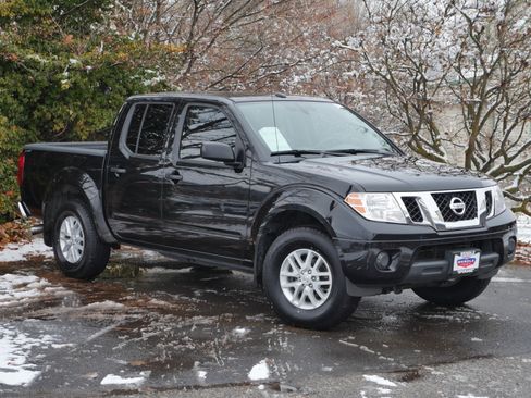 Used 2017 Nissan Frontier SV w/ Moonroof Package image 27