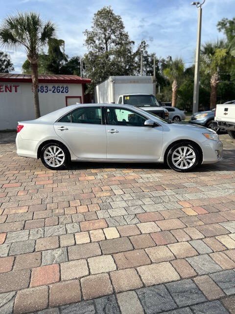 Used 2012 Toyota Camry XLE FWD image 5