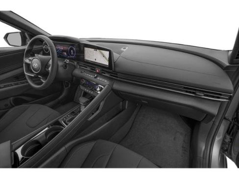 Used 2025 Hyundai Elantra SEL image 17
