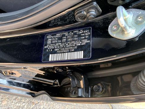 Used 2016 Hyundai Accent SE w/ Option Group 02 FWD image 33