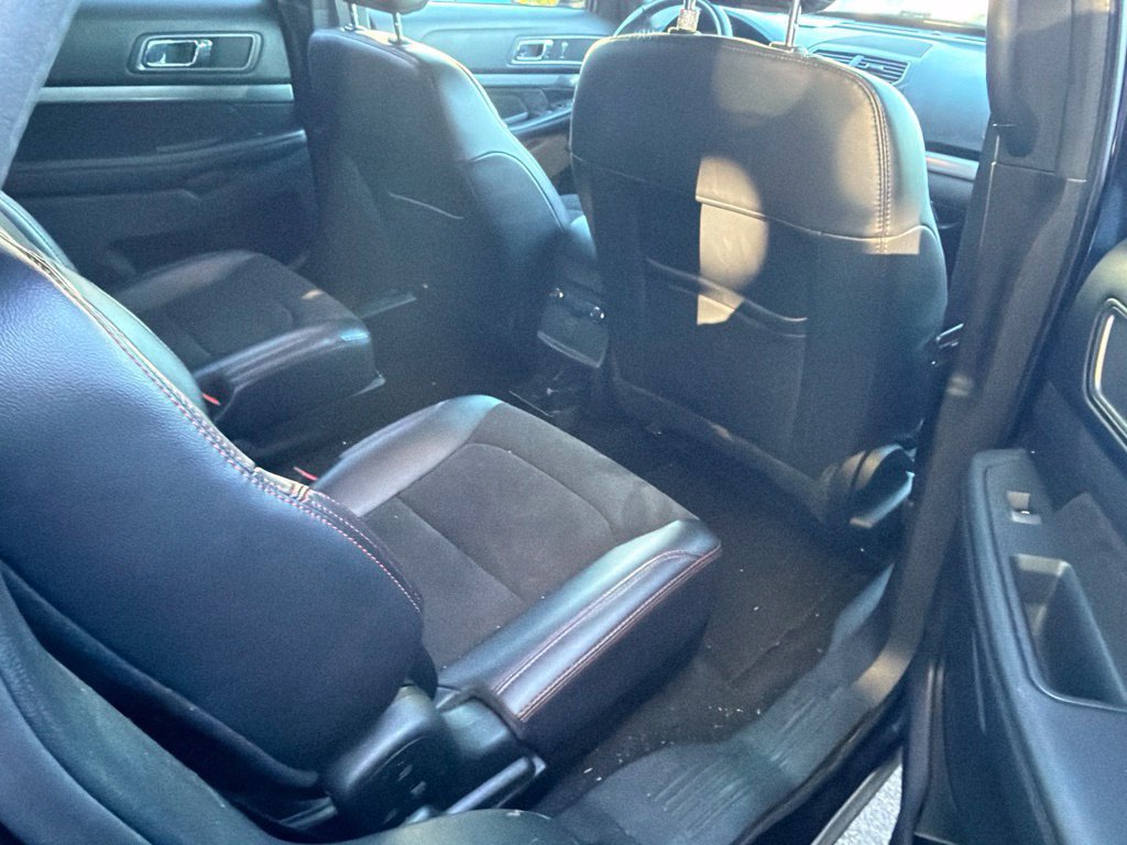 Used 2019 Ford Explorer XLT w/ Equipment Group 202A AWD/4WD image 8