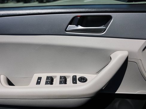 Used 2019 Hyundai Sonata SE FWD image 35