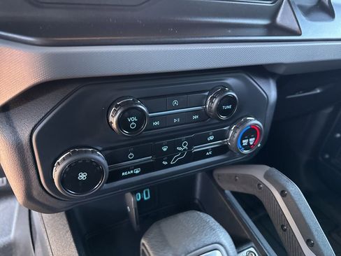 Used 2023 Ford Bronco 2-Door image 27