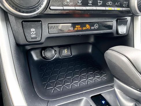 Certified 2024 Toyota RAV4 LE AWD/4WD image 27