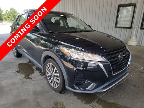 Used 2021 Nissan Kicks SV FWD image 3