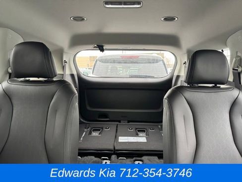 New 2026 Kia Carnival EX image 35