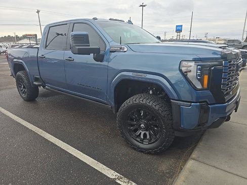 Used 2026 GMC Sierra 2500 Denali Ultimate w/ LPO, Black Badging Package image 1