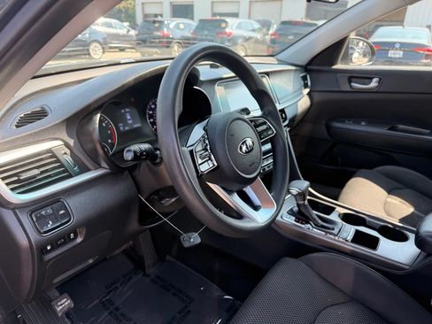 Used 2020 Kia Optima LX FWD image 17