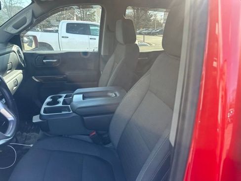 Used 2020 GMC Sierra 1500 SLE w/ SLE Value Package image 13