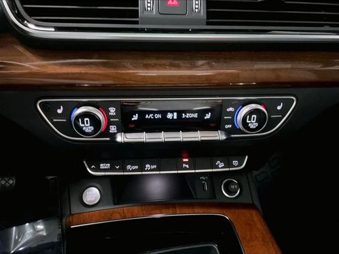 Certified 2023 Audi Q5 2.0T Premium Plus w/ Premium Plus Package AWD/4WD image 32