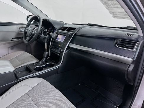 Used 2017 Toyota Camry SE FWD image 26