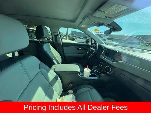 Used 2020 Chevrolet Blazer LT w/ Sound & Technology Package FWD image 3